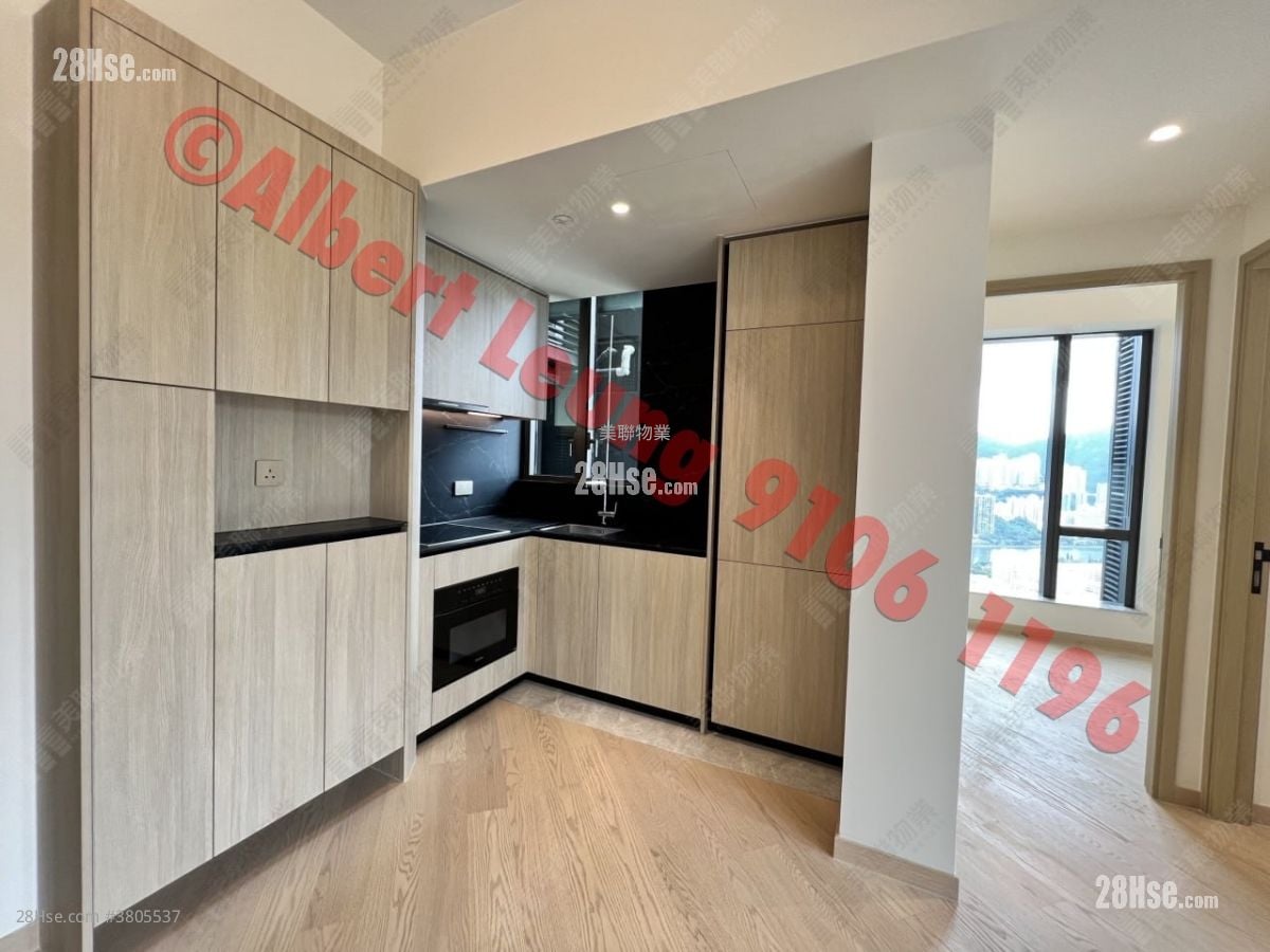 The Arles Sell 2 Bedrooms , 1 Bathroom 492 ft²