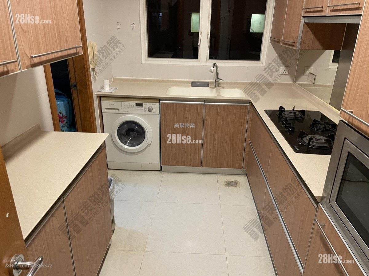 晉名峰 售盤 3 房 922 平方呎