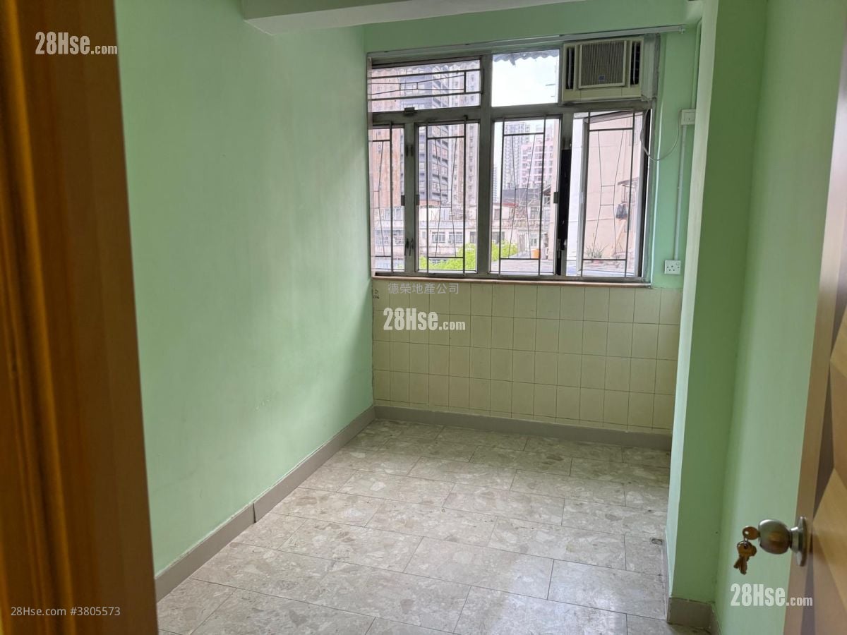 福德街 售盘 3 房 822 平方尺