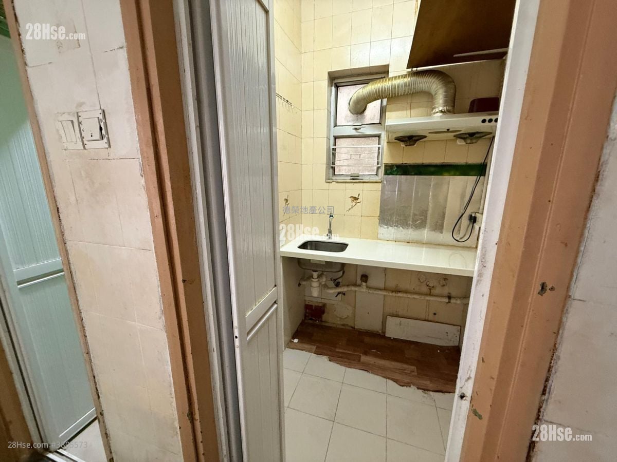 福德街 售盘 3 房 822 平方尺