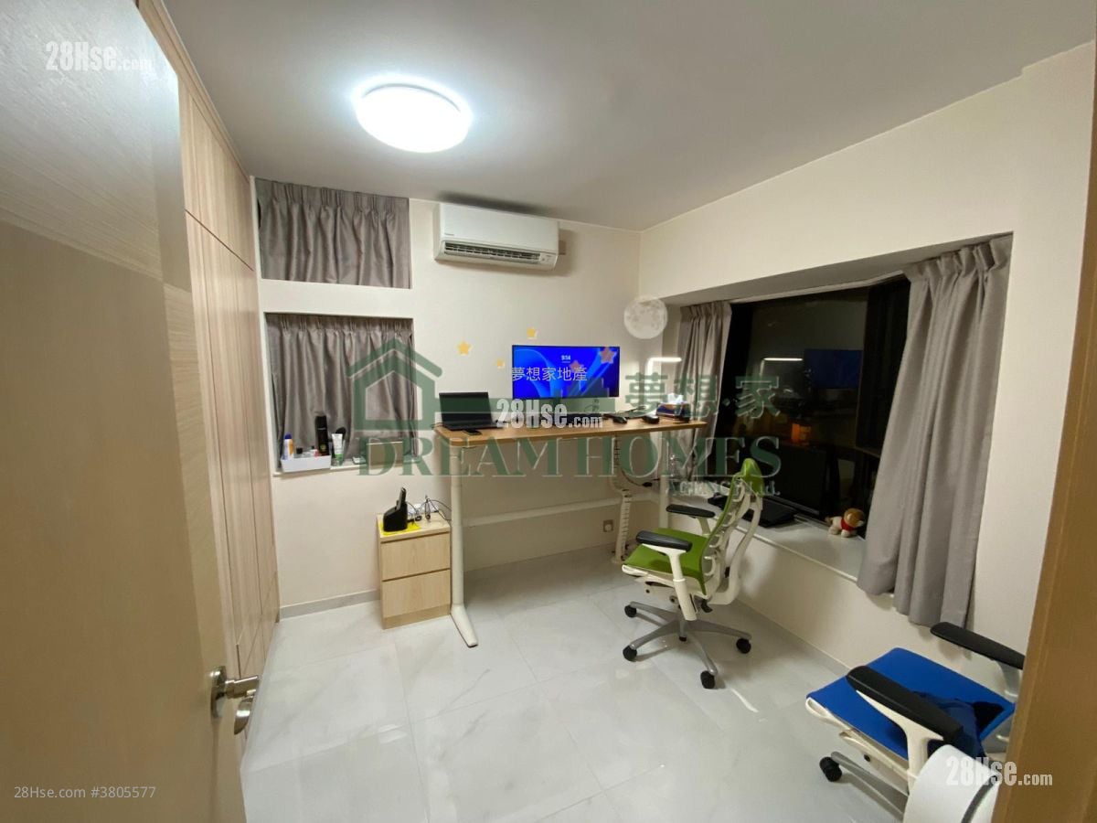 Euston Court Sell 2 Bedrooms , 1 Bathroom 587 ft²