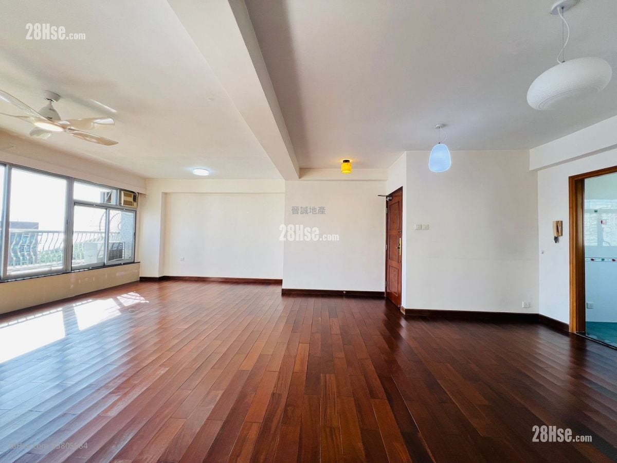 Hong Kong Garden Sell 4 Bedrooms , 3 Bathrooms 1,382 ft²