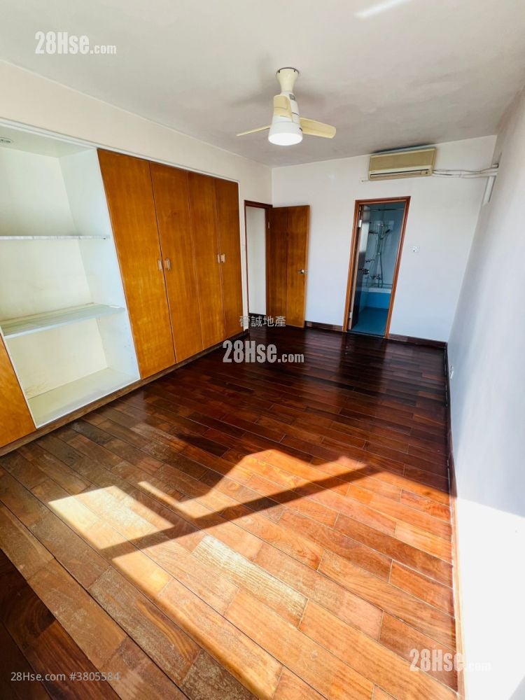 Hong Kong Garden Sell 4 Bedrooms , 3 Bathrooms 1,382 ft²