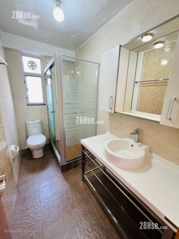 Hong Kong Garden Sell 4 Bedrooms , 3 Bathrooms 1,382 ft²