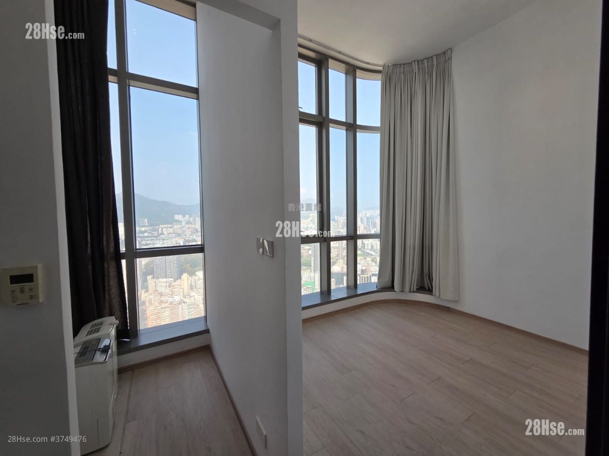 亮贤居 售盘 5+ 房 2,358 平方尺