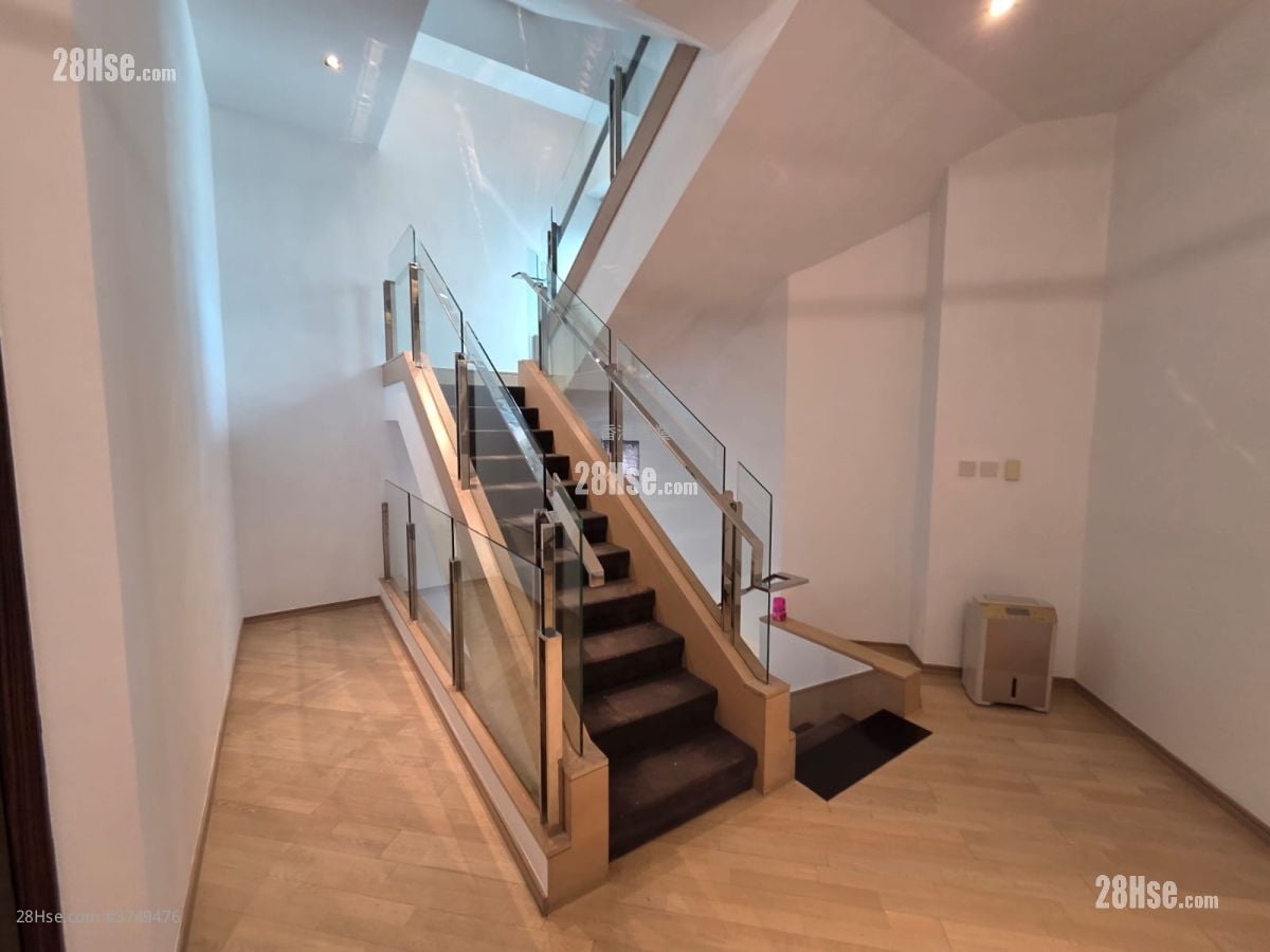 亮贤居 售盘 5+ 房 2,358 平方尺