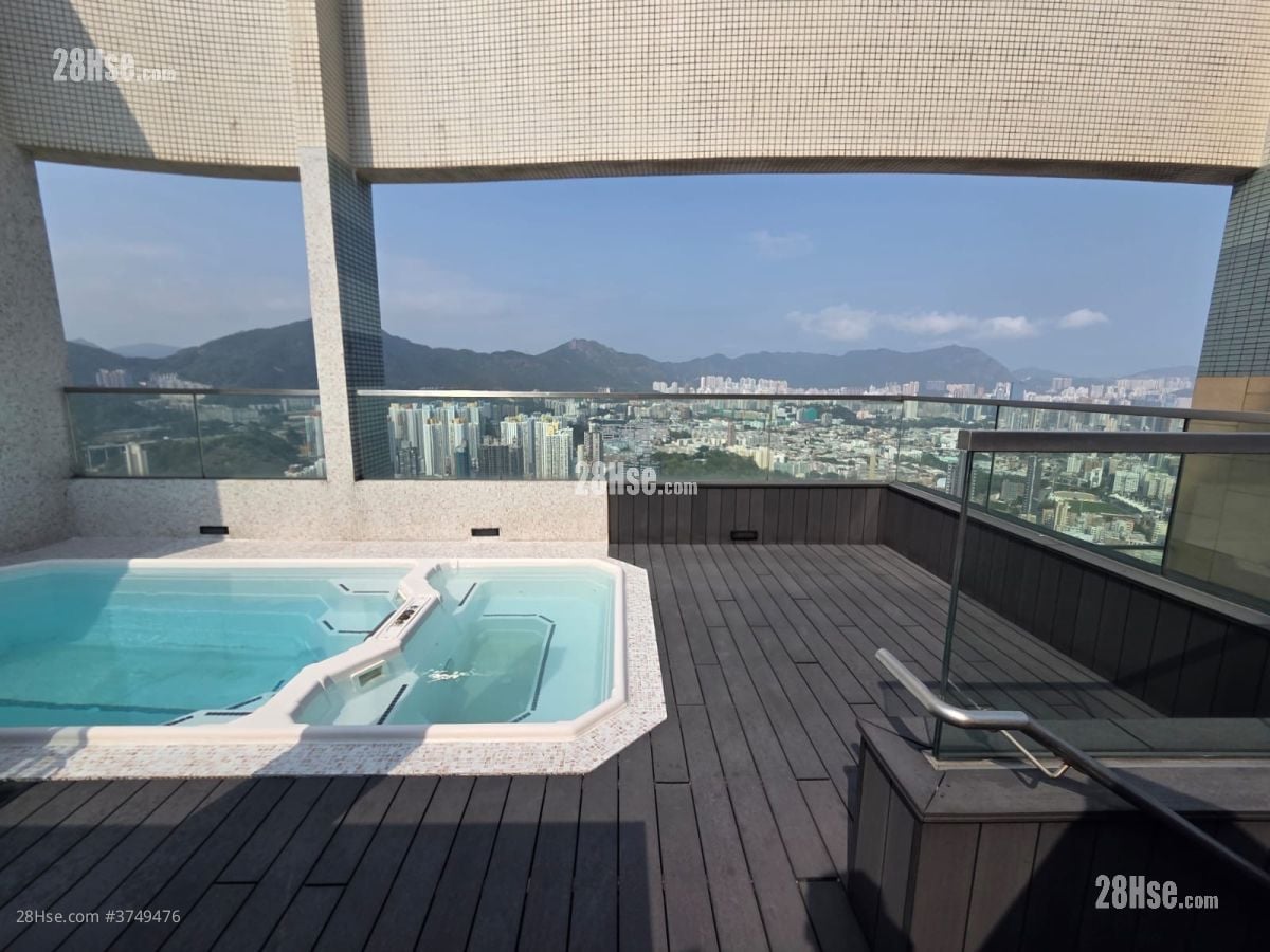 亮贤居 售盘 5+ 房 2,358 平方尺