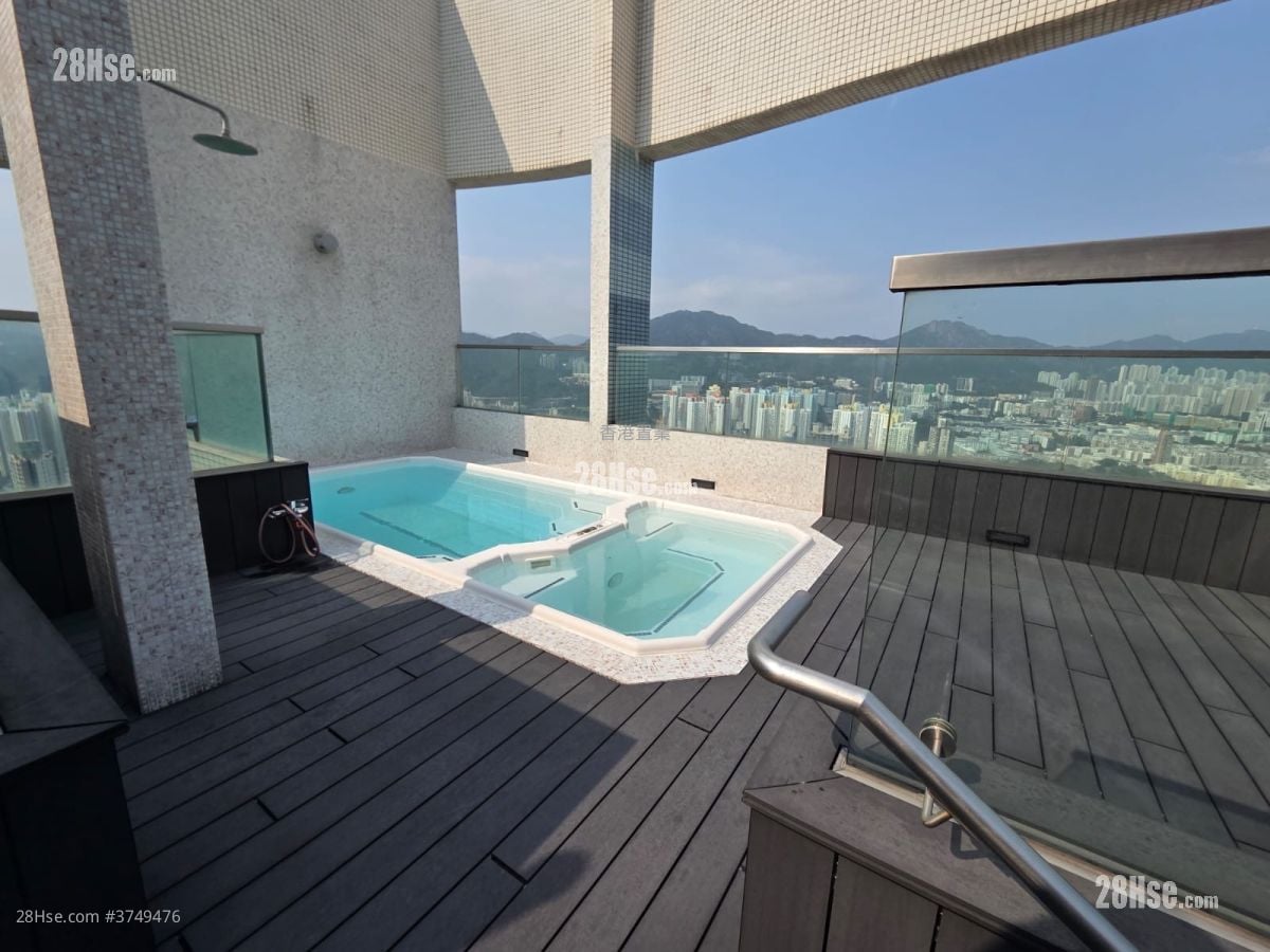 亮贤居 售盘 5+ 房 2,358 平方尺