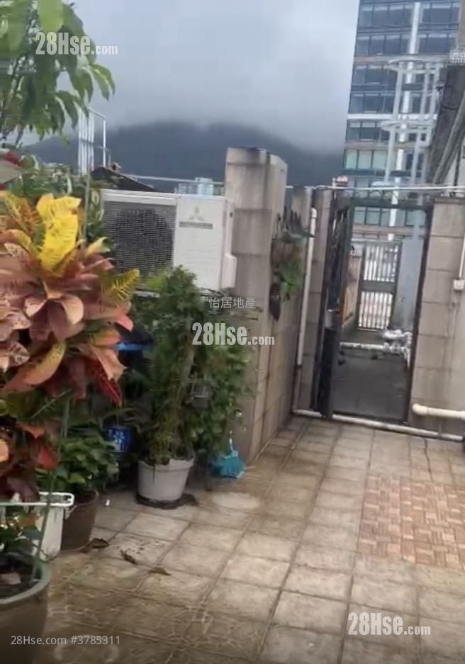 Taikoo Shing Sell 3 Bedrooms , 2 Bathrooms 747 ft²