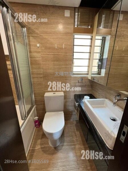 Harbour Place Sell 3 Bedrooms 589 ft²