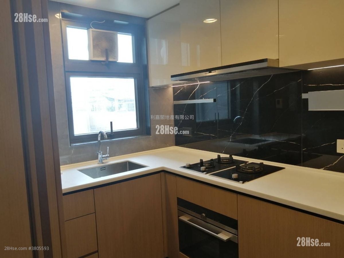 Sol City Sell 3 Bedrooms 736 ft²