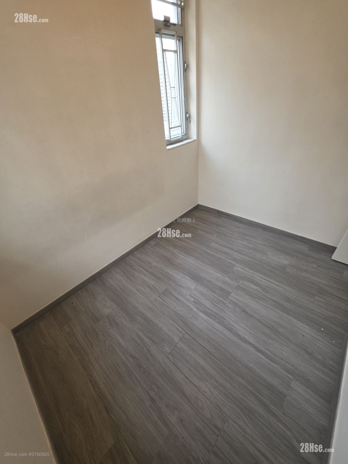 Shui King Building Sell 2 Bedrooms 341 ft²