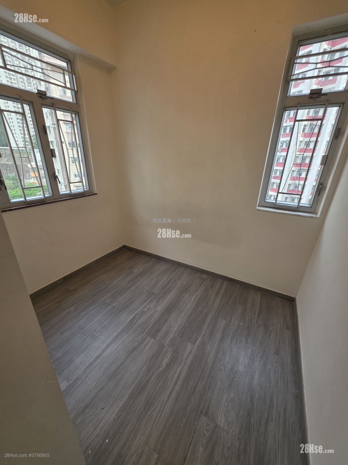 Shui King Building Sell 2 Bedrooms 341 ft²