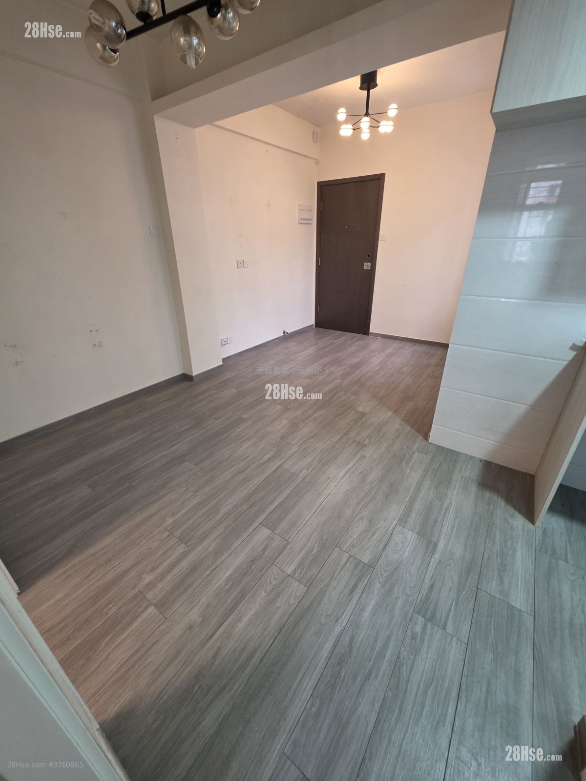Shui King Building Sell 2 Bedrooms 341 ft²