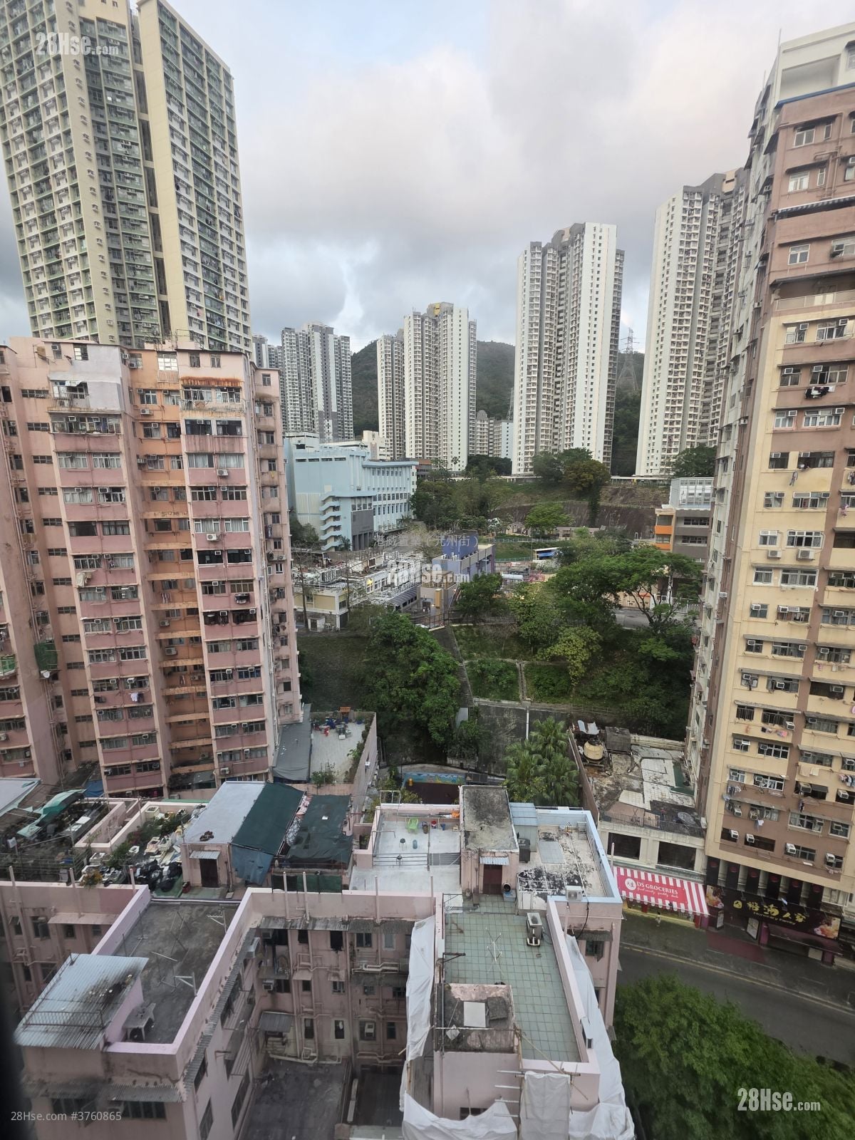 Shui King Building Sell 2 Bedrooms 341 ft²