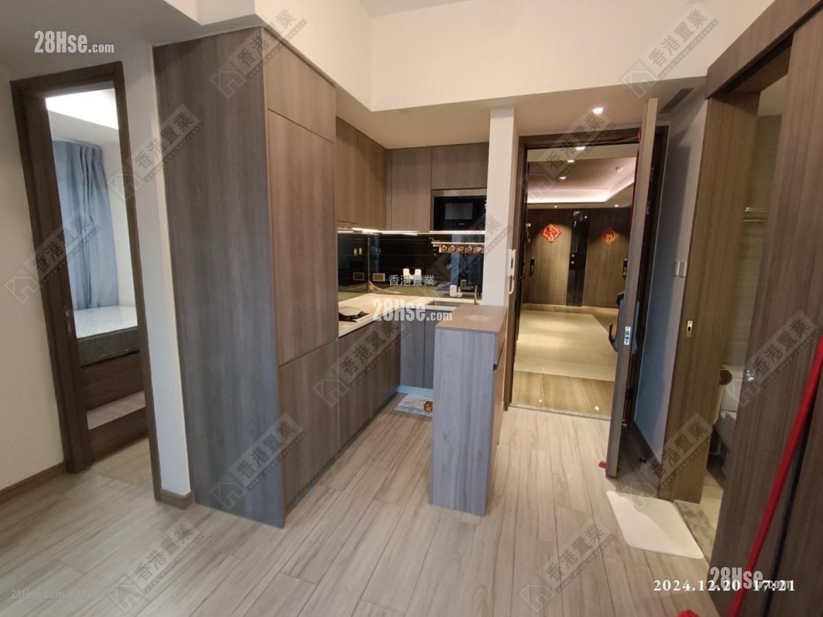 Park One Rental 3 Bedrooms 418 ft²