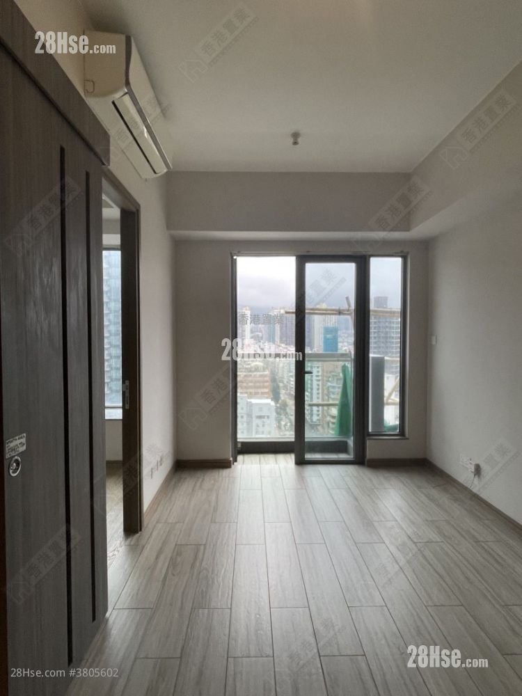 Park One Rental 3 Bedrooms 418 ft²