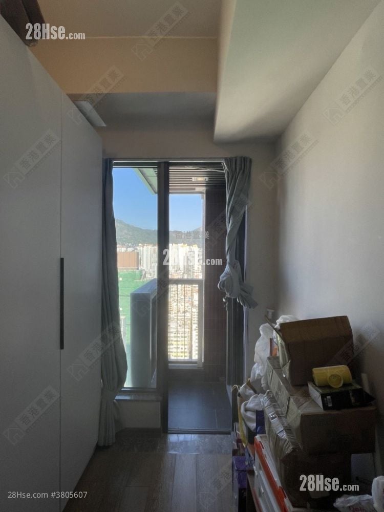 Park One Rental 4 Bedrooms , 1 Bathroom 595 ft²