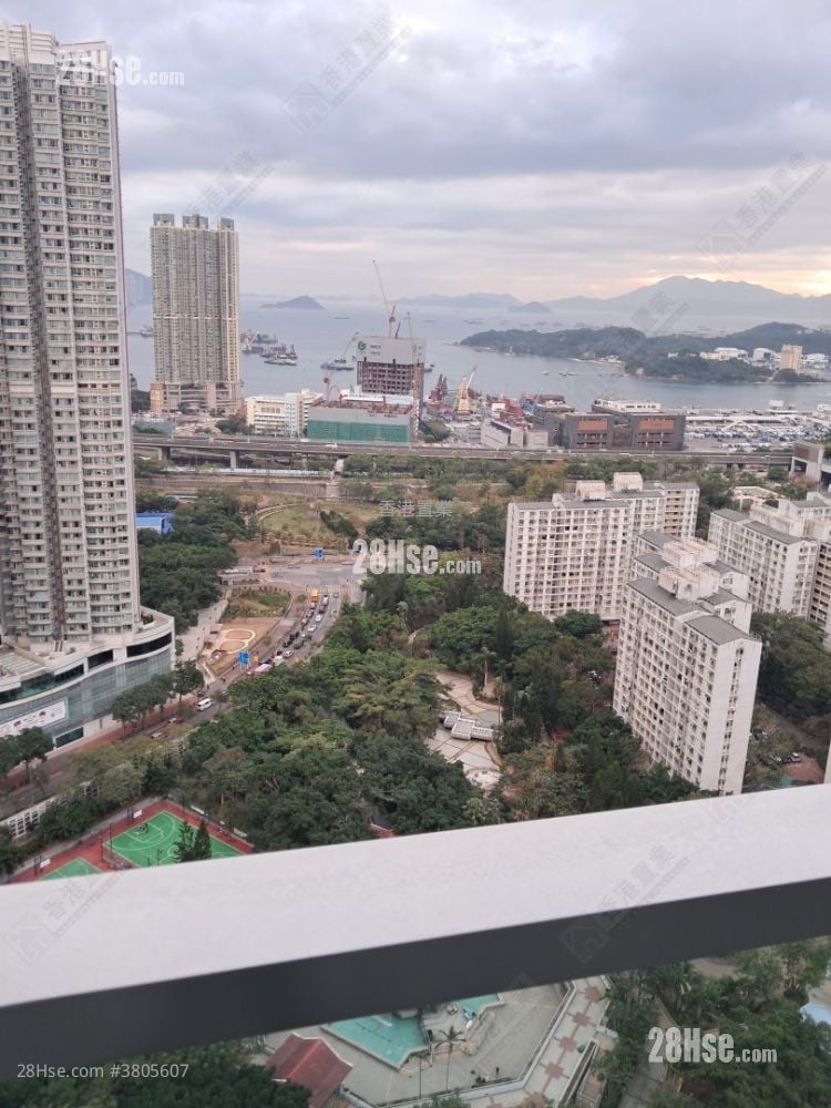 Park One Rental 4 Bedrooms , 1 Bathroom 595 ft²