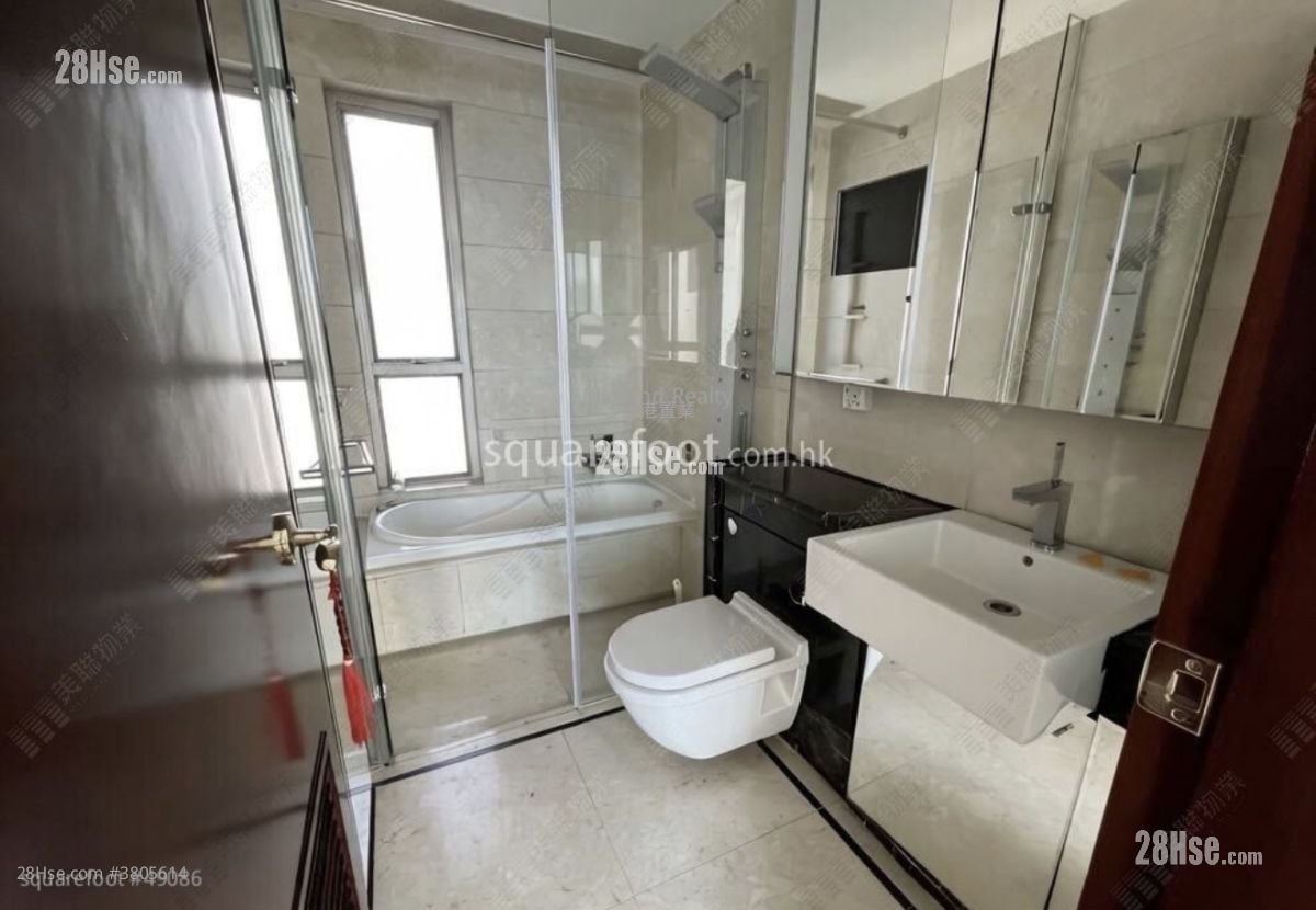 One Silversea Rental 5+ Bedrooms , 4 Bathrooms 2,042 ft²