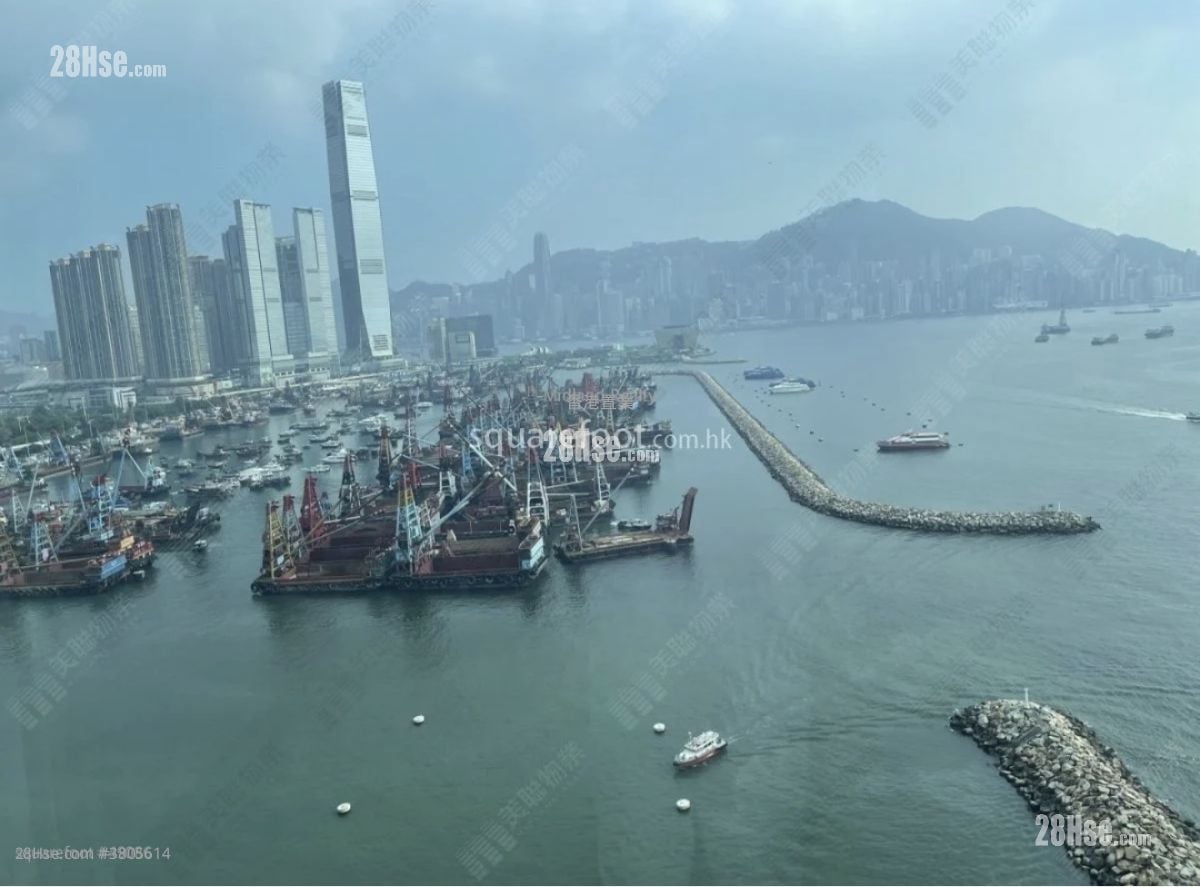 One Silversea Rental 5+ Bedrooms , 4 Bathrooms 2,042 ft²