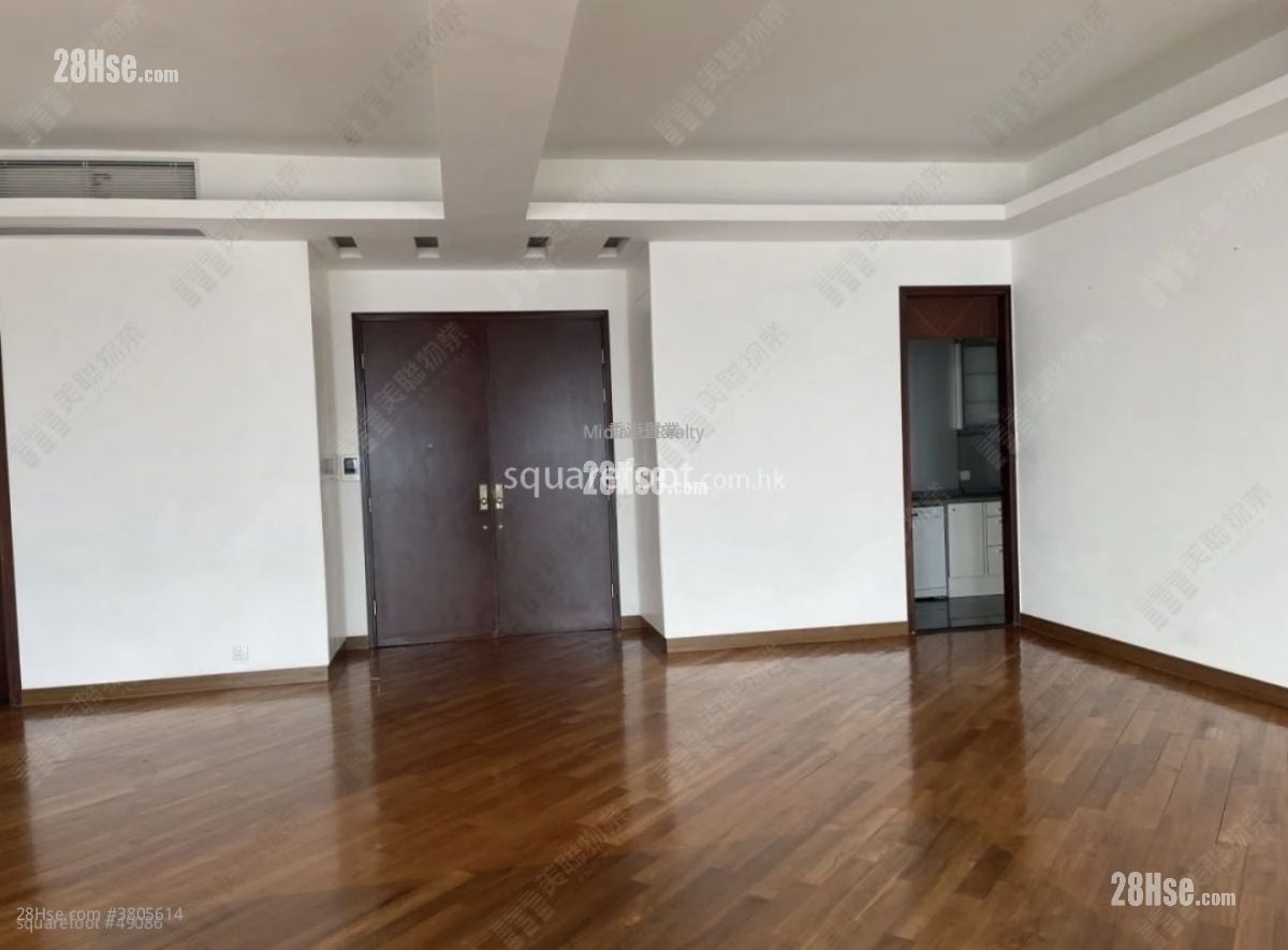 One Silversea Rental 5+ Bedrooms , 4 Bathrooms 2,042 ft²