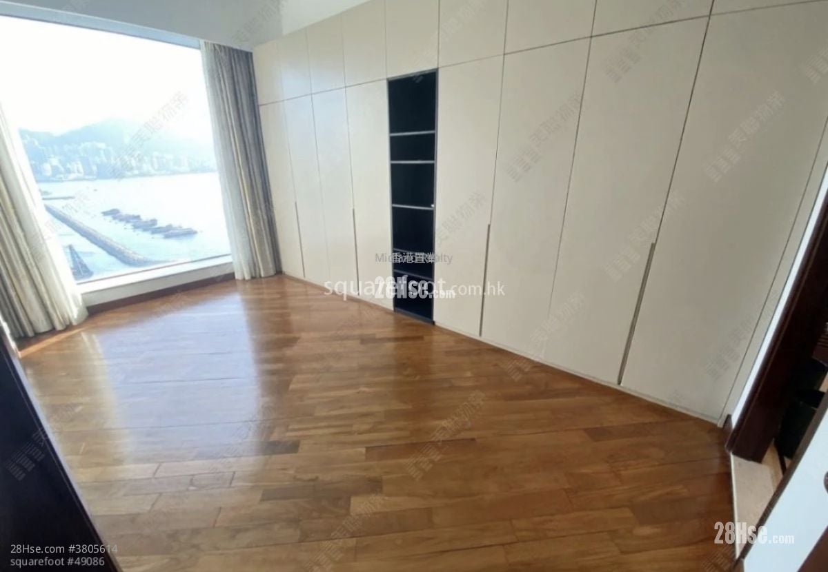 One Silversea Rental 5+ Bedrooms , 4 Bathrooms 2,042 ft²