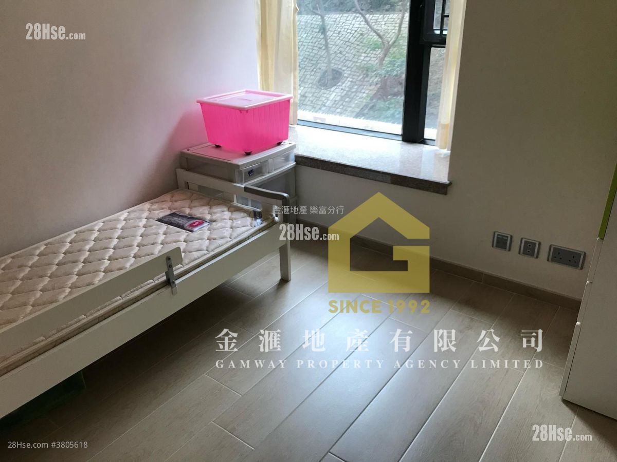 Scenic View Sell 2 Bedrooms 497 ft²