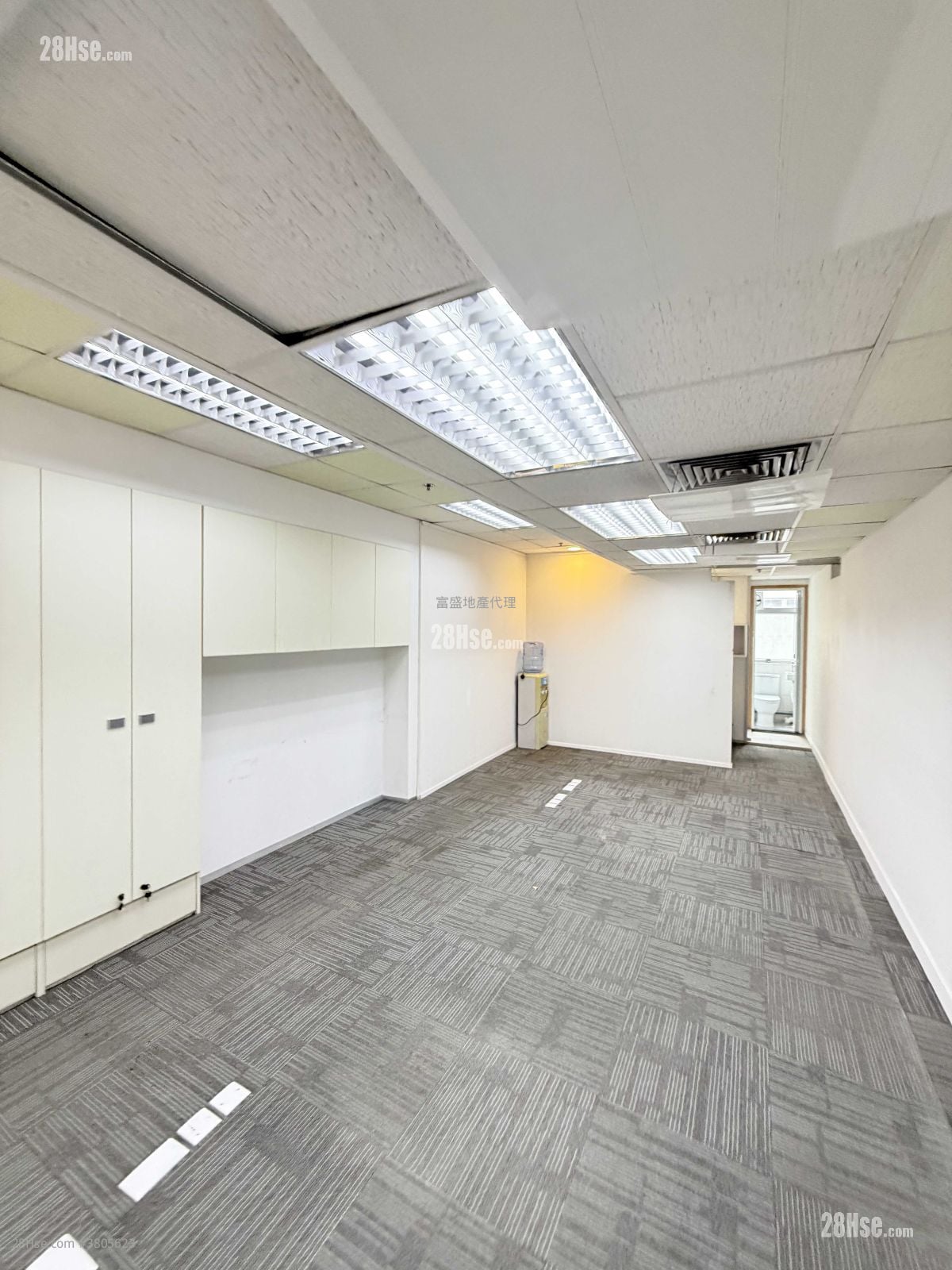 亿利工业中心 租盘 1 房 , 2 厕所