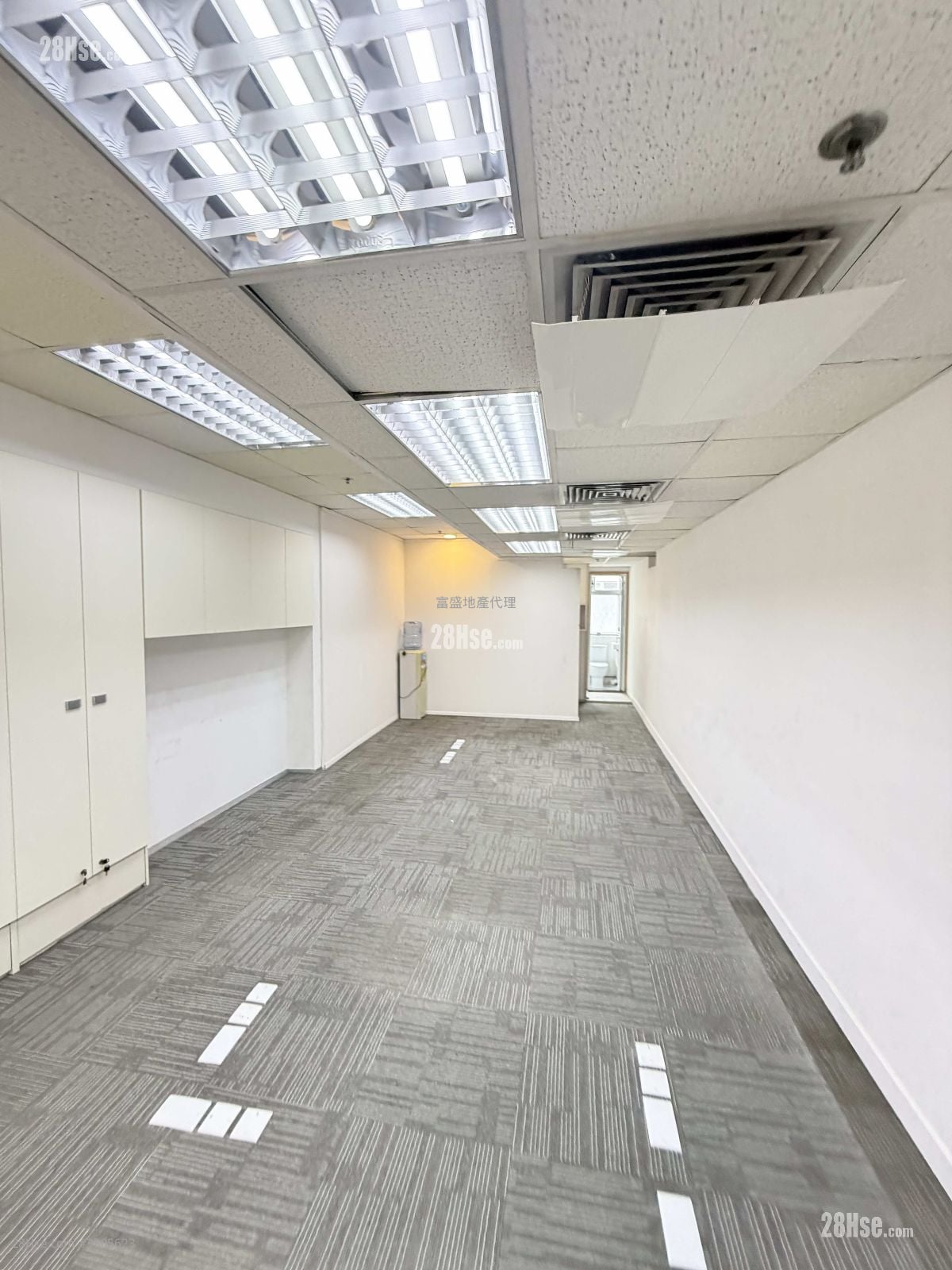 亿利工业中心 租盘 1 房 , 2 厕所