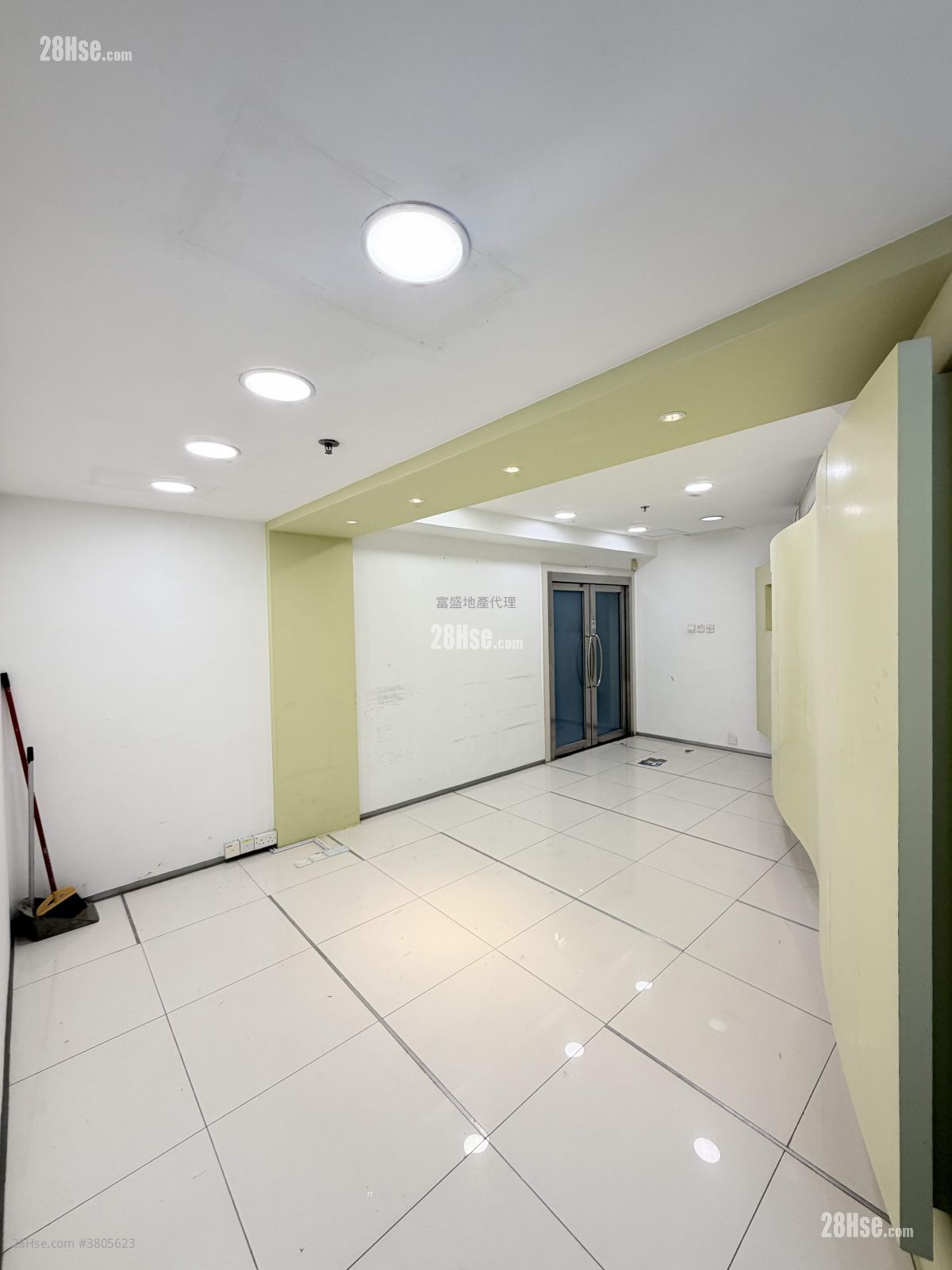 亿利工业中心 租盘 1 房 , 2 厕所