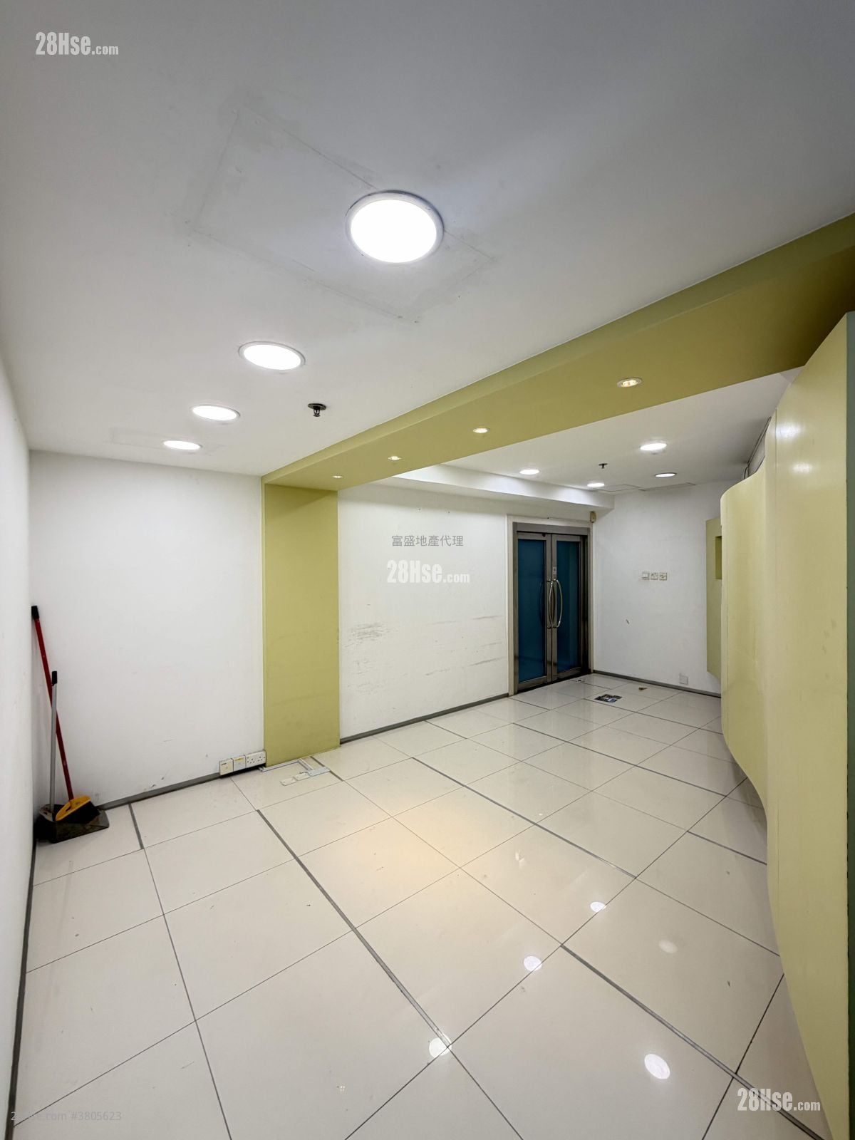 亿利工业中心 租盘 1 房 , 2 厕所