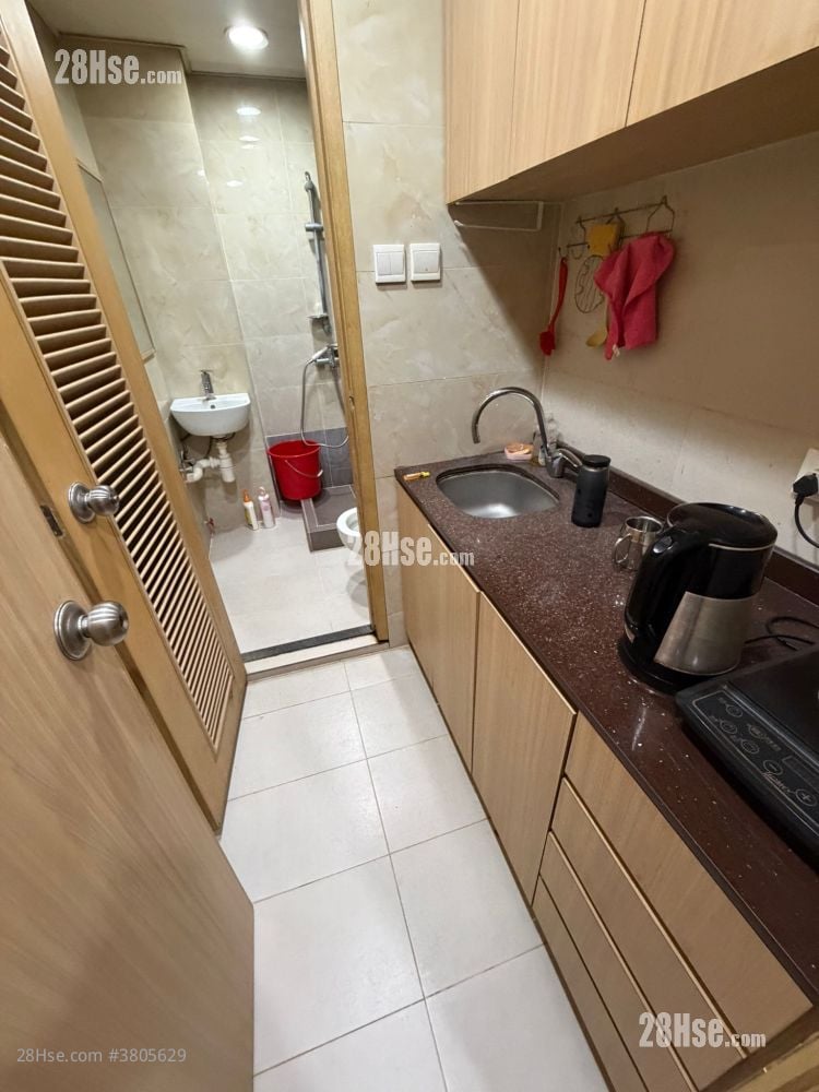 Po Wing Building Sell 3 Bedrooms 552 ft²