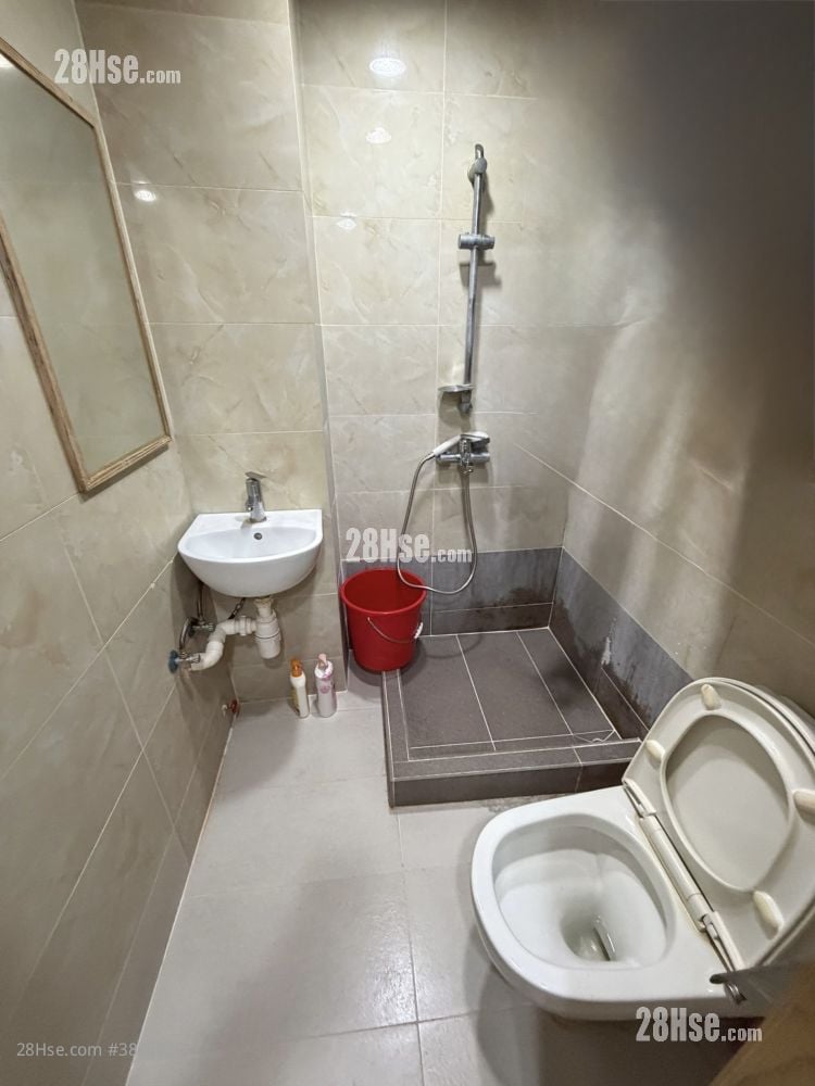 Po Wing Building Sell 3 Bedrooms 552 ft²