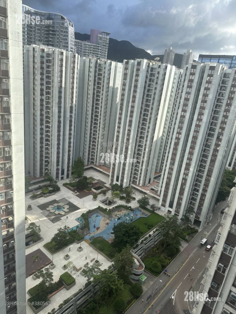 太古城 售盘 3 房 , 2 浴室 708 平方尺