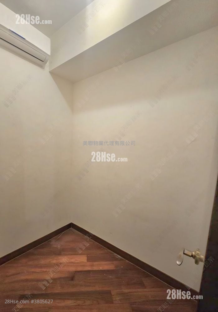 Corinthia By The Sea Rental 1 Bathroom 580 ft²