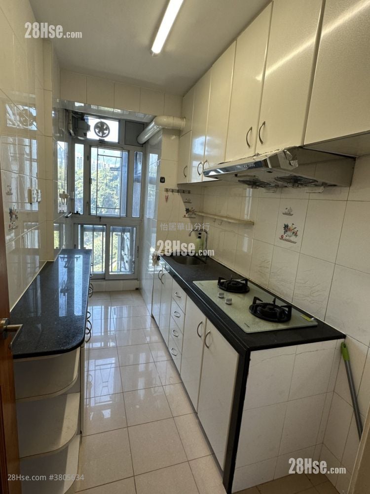 太古城 售盤 3 房 , 1 浴室 706 平方呎