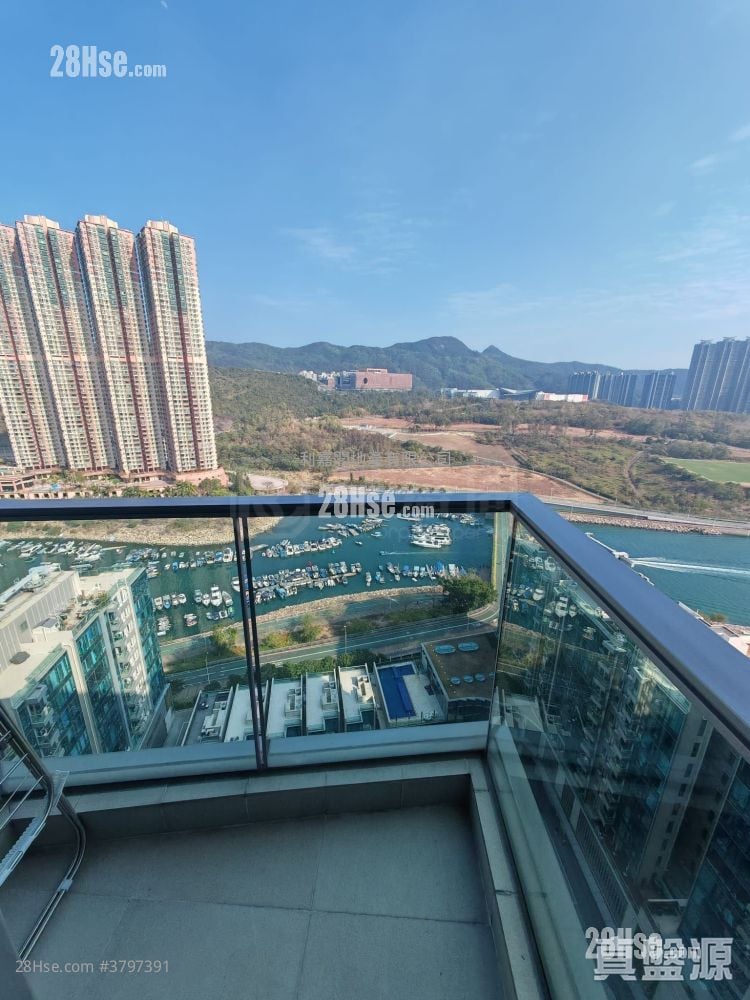 Savannah Sell 3 Bedrooms , 2 Bathrooms 697 ft²