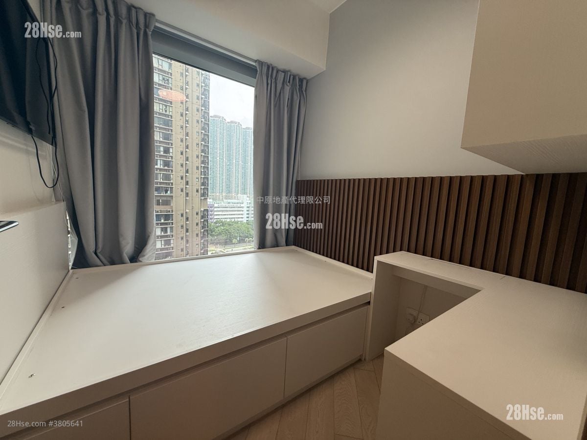 Century Link Rental 2 Bedrooms , 1 Bathroom 463 ft²