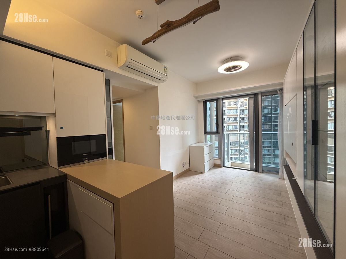 Century Link Rental 2 Bedrooms , 1 Bathroom 463 ft²