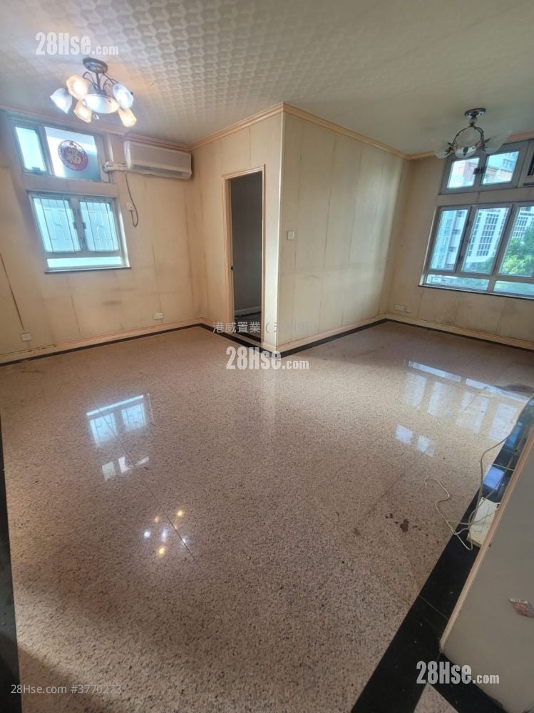 宝佩苑 售盘 3 房 645 平方尺