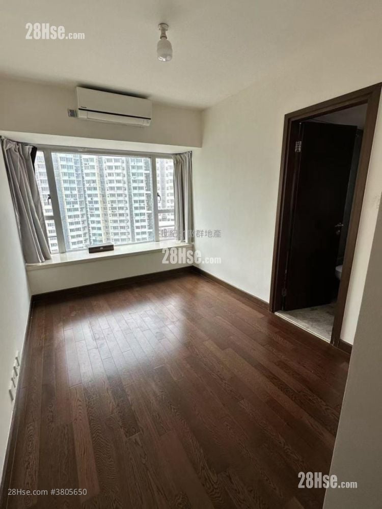 Billionnaire Royale Rental 3 Bedrooms , 2 Bathrooms 887 ft²