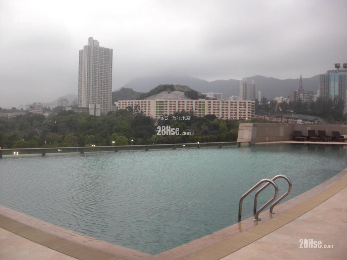 Billionnaire Royale Rental 3 Bedrooms , 2 Bathrooms 887 ft²