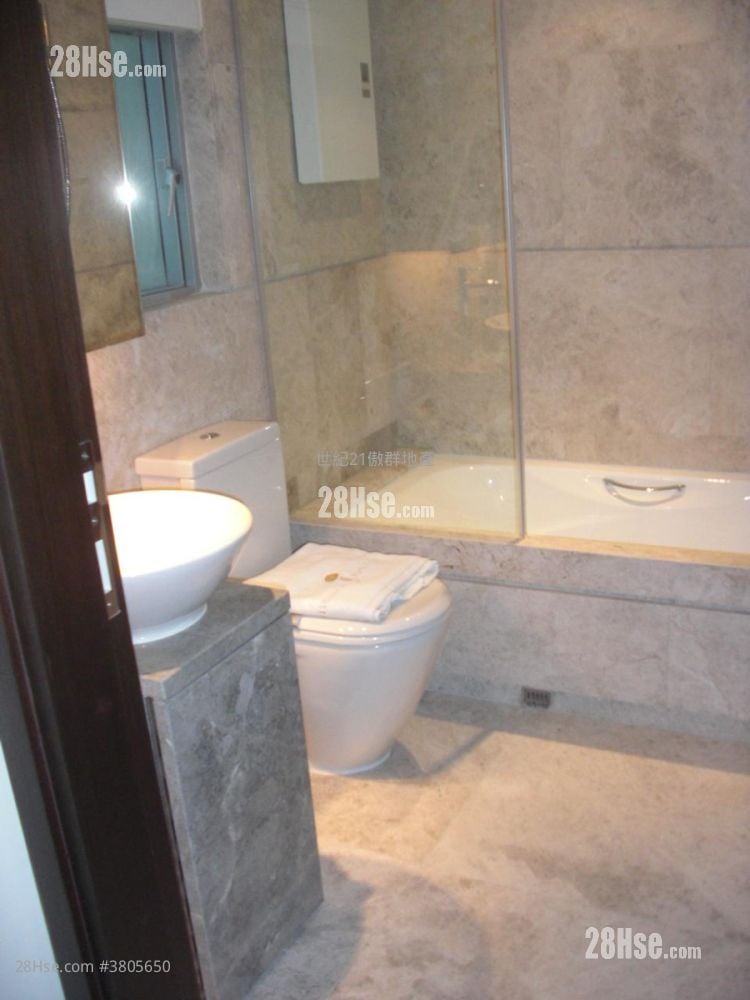 Billionnaire Royale Rental 3 Bedrooms , 2 Bathrooms 887 ft²