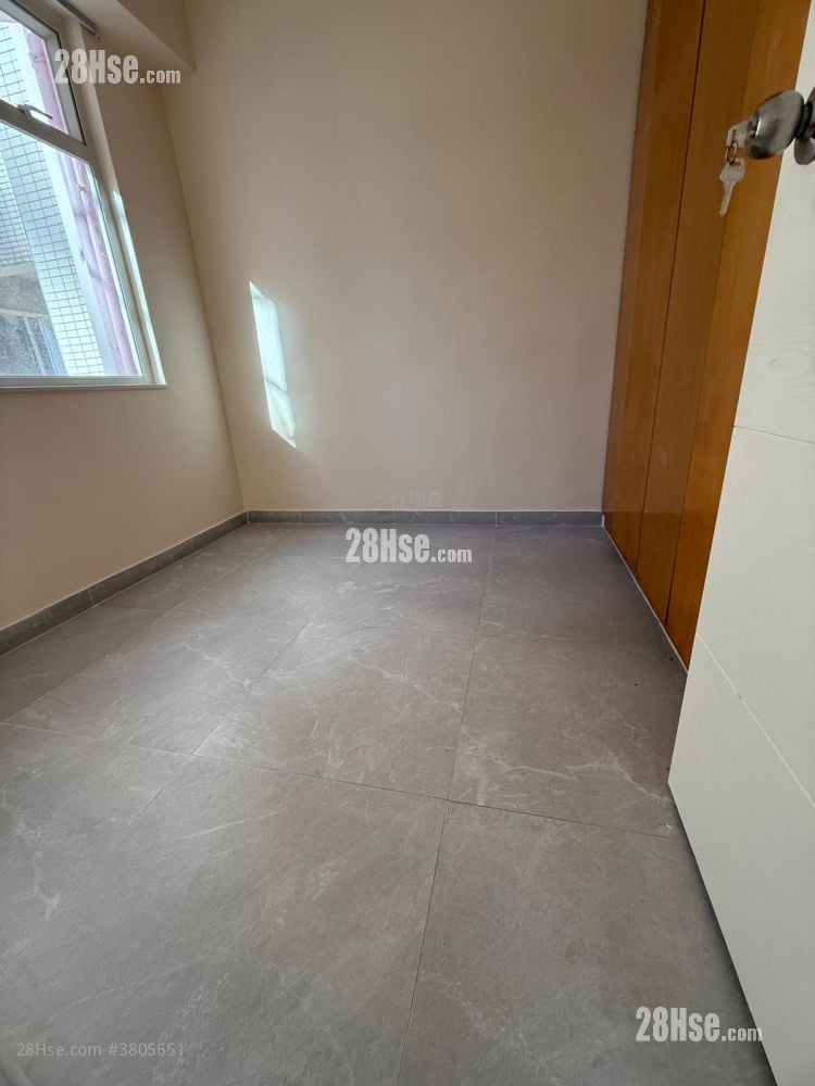 Kam Lok Mansion Rental 2 Bedrooms , 1 Bathroom 360 ft²