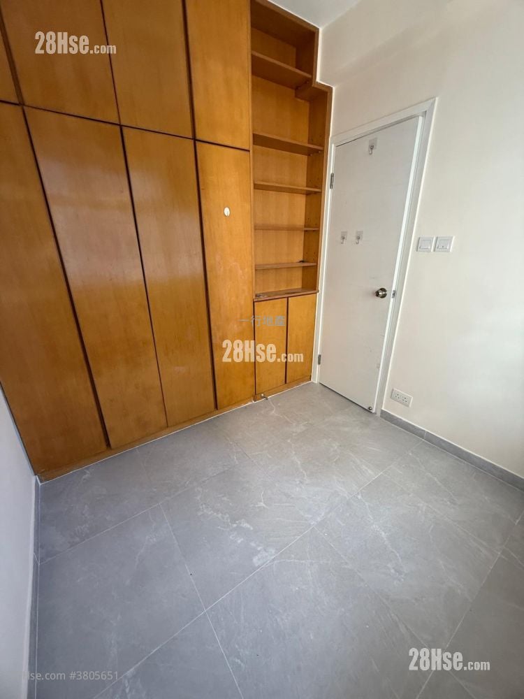 Kam Lok Mansion Rental 2 Bedrooms , 1 Bathroom 360 ft²