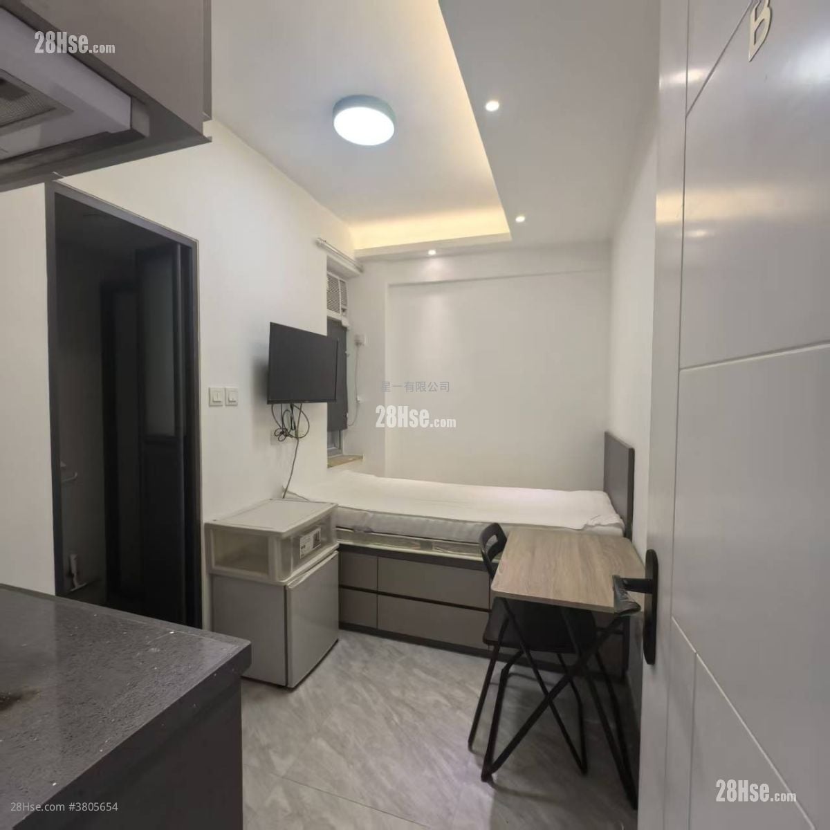 Caroline Hill Court Rental Studio , 1 Bathroom 160 ft²