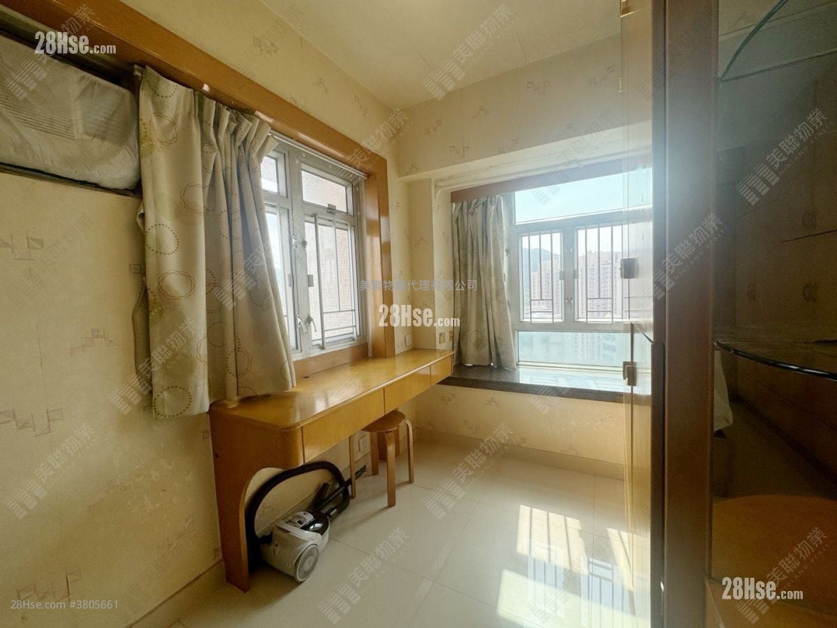 Flora Plaza Sell 2 Bedrooms 526 ft²