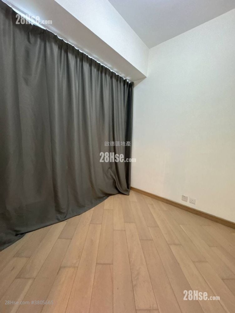 The Zutten Sell 1 Bedroom , 1 Bathroom 259 ft²