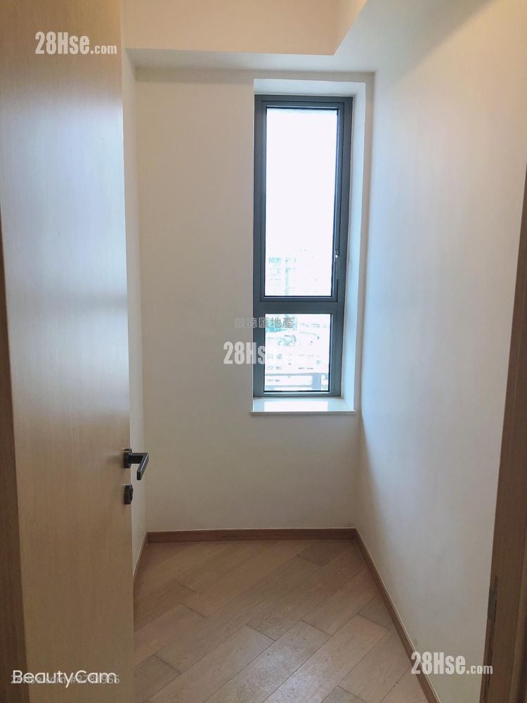 Upper East Sell 2 Bedrooms , 1 Bathroom 362 ft²